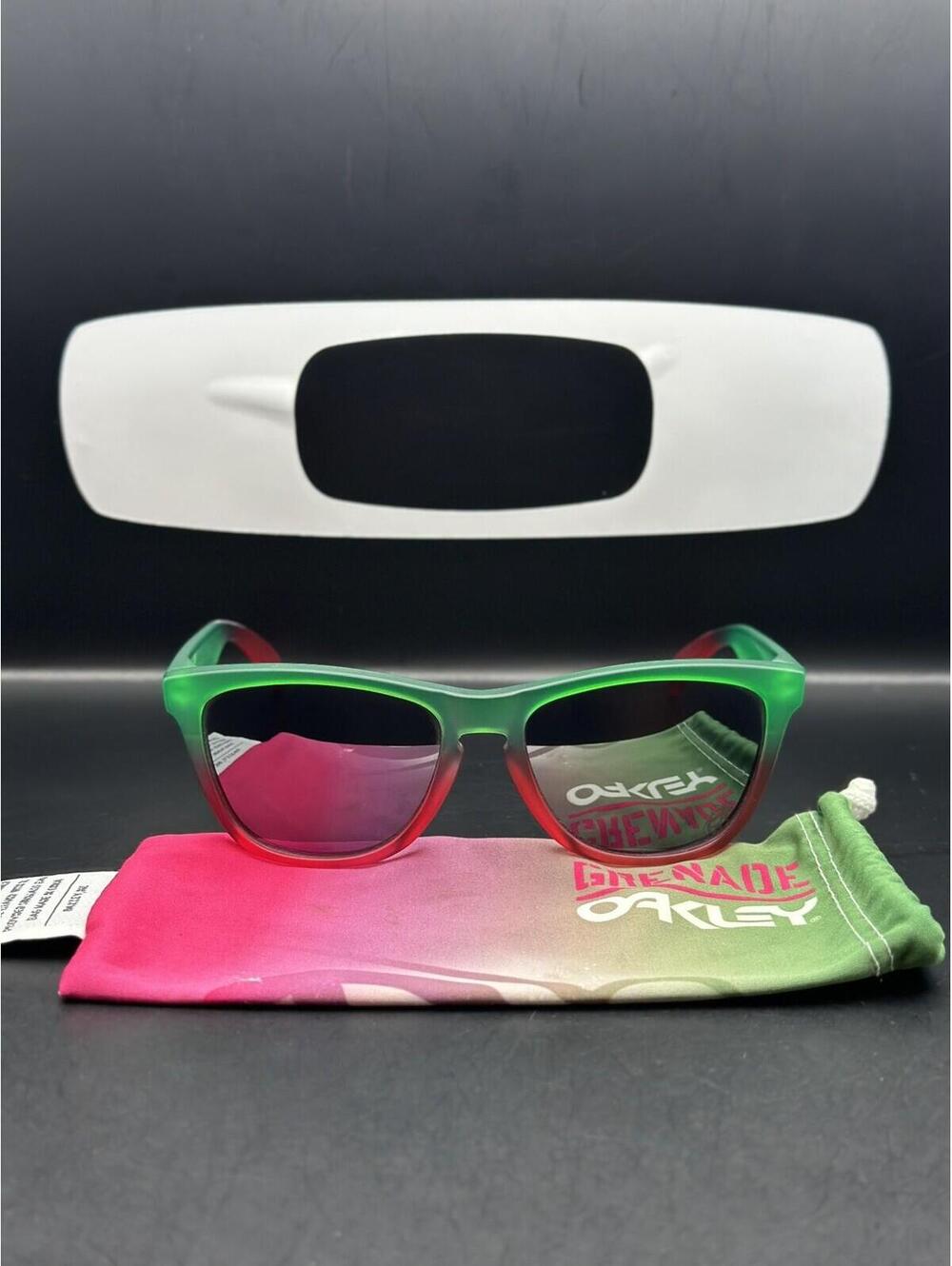 Oakley Frogskins Grenade Fade w/ Black Iridium Lenses 24-240